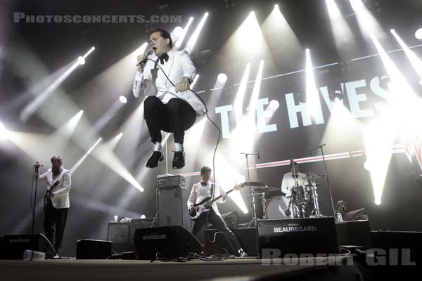 THE HIVES - 2019-07-06 - HEROUVILLE SAINT CLAIR - Chateau de Beauregard - Scene Beauregard - Per Almqvist - Arne Christian Jääskeläinen - Karl Johan Marcus Gustavsson - Mikael Karlsson Åström